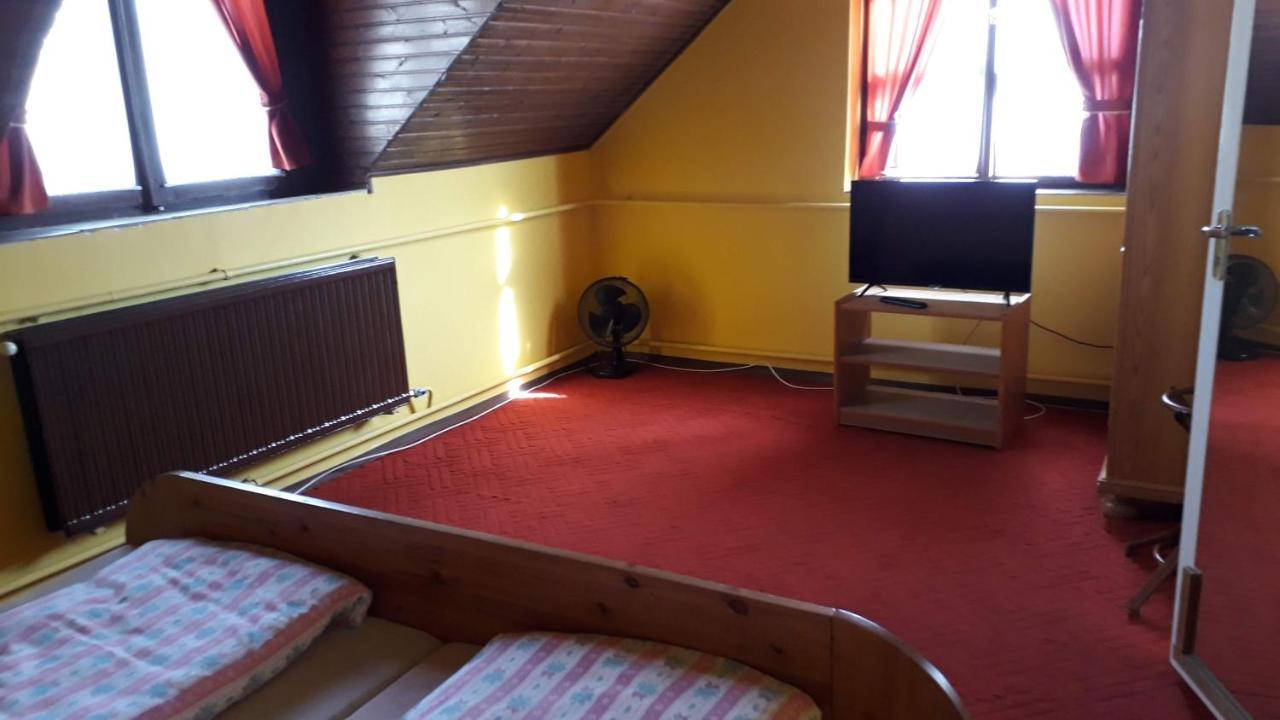 Centrum Apartman Hotel Hajdúszoboszló Buitenkant foto