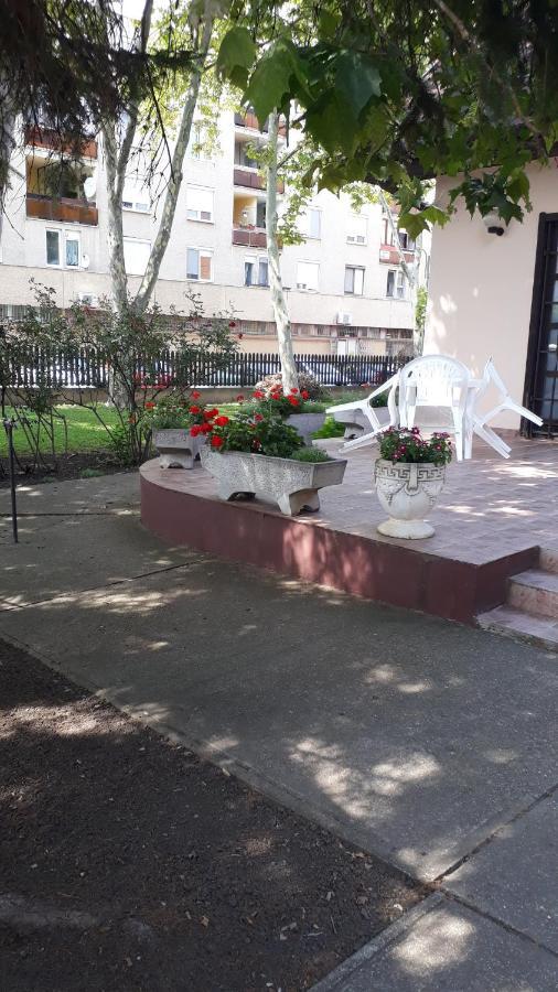 Centrum Apartman Hotel Hajdúszoboszló Buitenkant foto