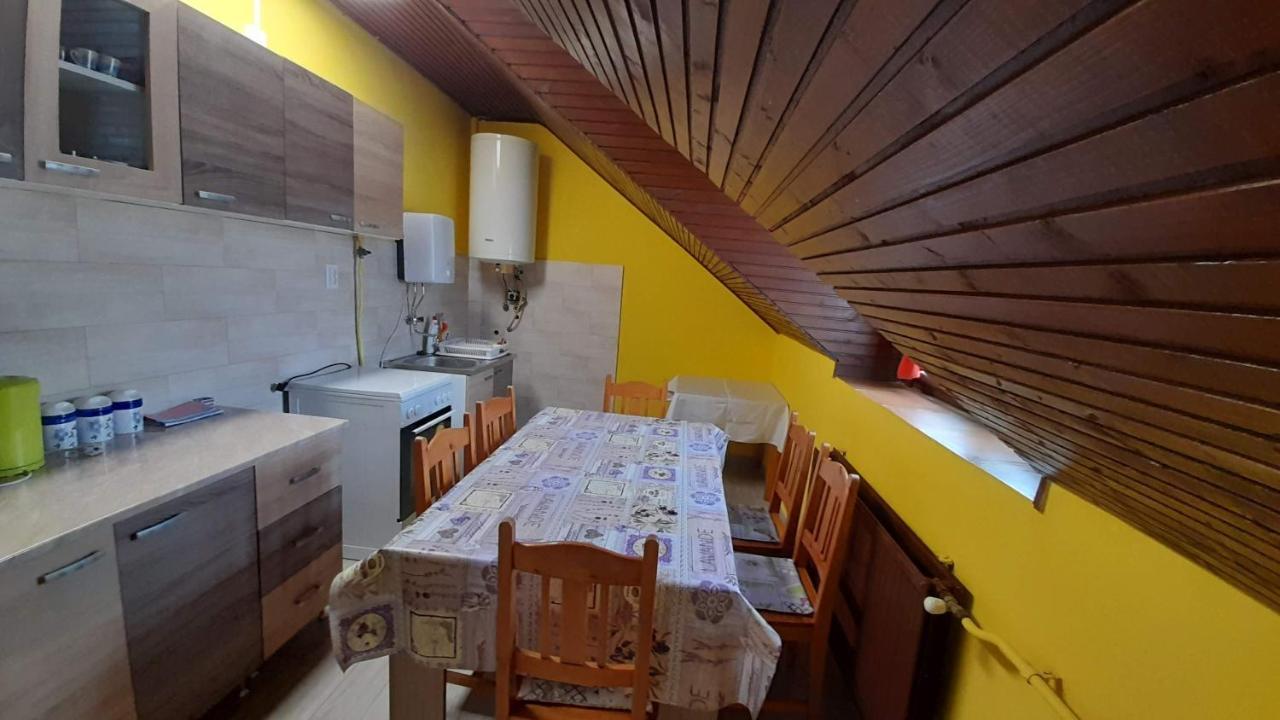 Centrum Apartman Hotel Hajdúszoboszló Buitenkant foto